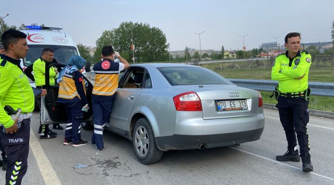 Direksiyon başında rahatsızlanan sürücü bariyerlere çarparak yaralandı