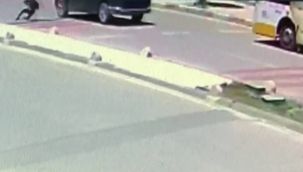 Karaman'da 11 yaşındaki çocuk minibüsün altında kalmaktan son anda kurtuldu