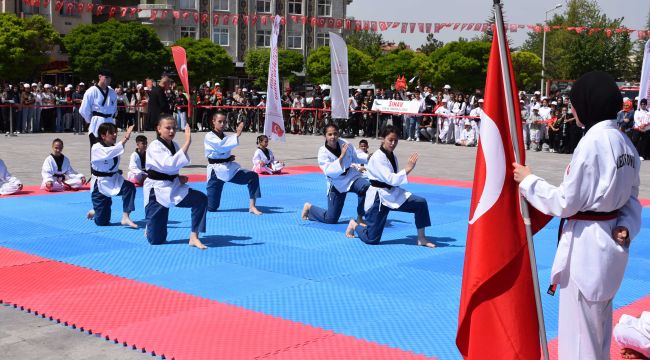 Karaman'da 19 Mayıs coşkuyla kutlandı