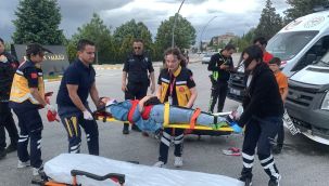 Karaman'da minibüs duran motosiklete arkadan çarptı: 1 yaralı 