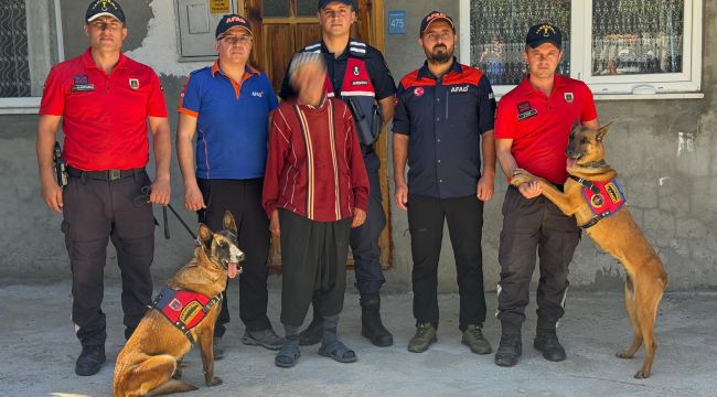 Kayıp yaşlı adamı iz takip köpekleri buldu 