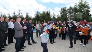 Özel öğrenciler şenlikte gönüllerince eğlendi 