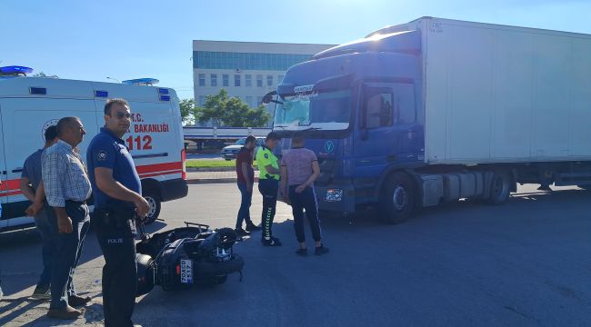 Karaman'da tır ile motosiklet çarpıştı: 1 yaralı 