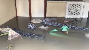 Karaman'da sağanak sele neden oldu, 2 kişi canını zor kurtardı 