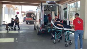 Karaman'da yoldan çıkan otomobildeki 4 kişi ölümden döndü 