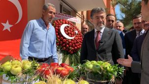 Bakan Yumaklı: "Tarımsal üretimle alakalı en önemli husus üretim planlamasıydı, 2024 içerisinde hayata geçirdik" 