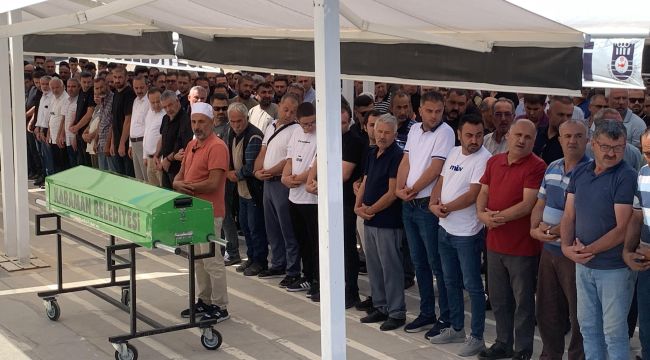 Sağlık çalışanı Şahin Caner, dualarla toprağa verildi 