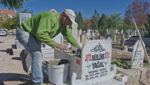Müslüme'nin rüzgardan kırılan mezar taşları yenilendi 