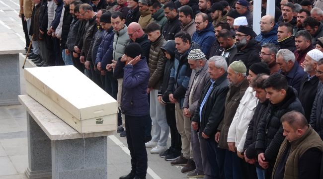 Cinayete kurban giden Eren Peker, Karaman'da toprağa verildi 