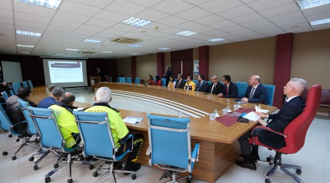 Karaman'da "Fermuar sistemi ile yaşama yol ver" kampanyası tanıtıldı