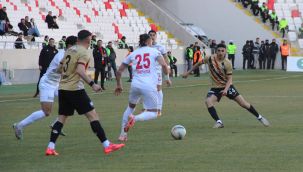 Karaman'daki maçı ünlü teknik direktör Yılmaz Vural'da izledi