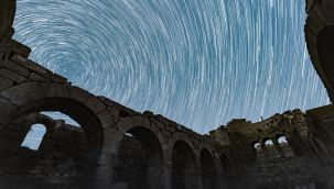 Karaman'ın tarihi mekanlarından yıldızlar görsel şölen oluşturdu 