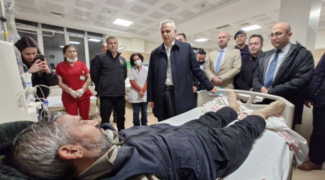 Vali Çiçekli, yeni yıla kurumları ziyaret ederek girdi