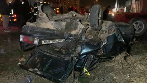 Karaman'da iki otomobilin çarpıştığı kazada 2 kişi ölümden döndü