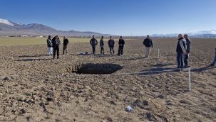 Karaman'da 80 metre derinliğinde obruk oluştu