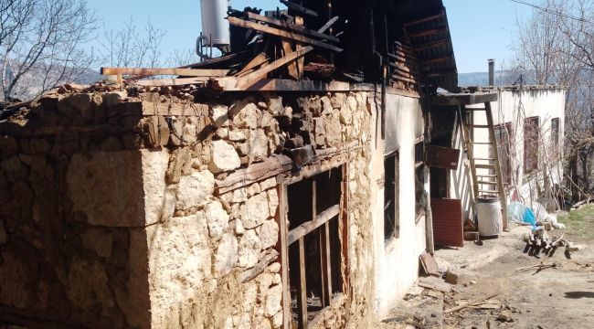 Karaman'da çıkan yangında 83 yaşındaki Mustafa Sak, can verdi