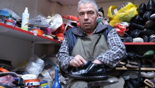 Yusuf Girgin, 9 metrekarelik dükkanda 50 yıldır ayakkabı tamir ediyor 