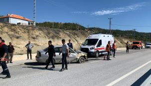 Karaman'da kontrolden çıkan otomobil takla attı: 2 yaralı