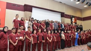 KMÜ'de hemşirelik bölümü öğrencilerine forma giyme töreni düzenlendi 