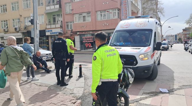 Karaman'da ciple motosiklet çarpıştı: 2 yaralı