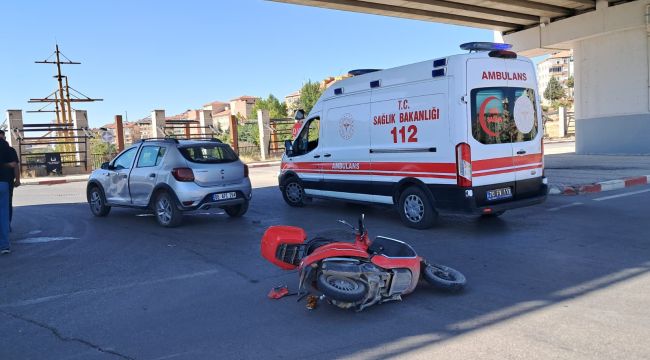 Karaman'da otomobil ile motosiklet çarpıştı: 1 yaralı 