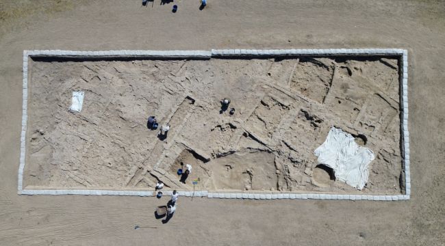 Karaman'da yaklaşık 10 bin yıllık sokak bulundu 