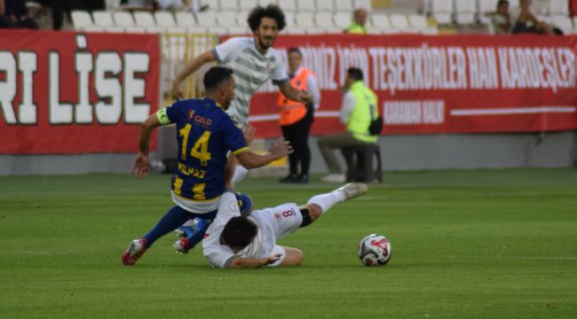 Nefesleri kesen maşta tam 6 gol 