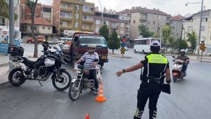 Polis kazaların önüne geçmek için motosiklet denetimlerini arttırdı 