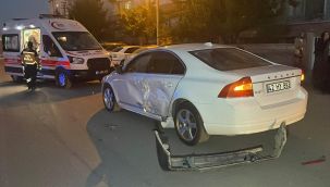 Karaman'da çarpışan iki otomobilin sürücüsü yaralandı 