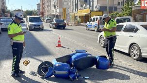Karaman'da ekmek alıp evine dönen yaşlı adama motosiklet çarptı 