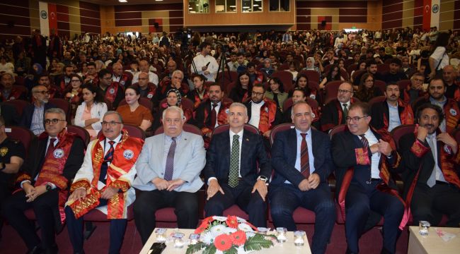 KMÜ'de 2025-2026 akademik yılı açılış töreni düzenlendi