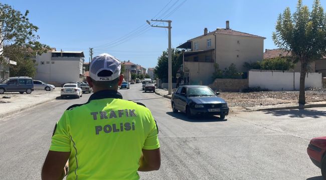 Otomobilin çarptığı 3 yaşındaki çocuk yaralandı 