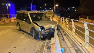 Üst geçitte korkutan kaza: 1 yaralı 