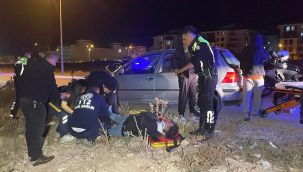 Kazada motosiklet sürücüsünün ayağı kırıldı 