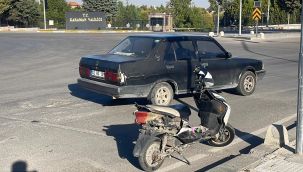 Otomobille elektrikli bisiklet çarpıştı: 1 yaralı 