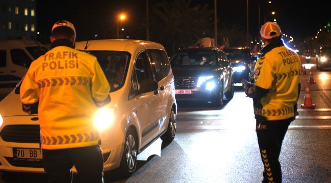 Polis, kız yurtları önünde kuş uçurtmuyor