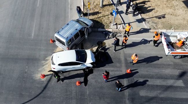 Bu kavşakta olan kazalara önlem alınmıyor, hep aynı nokta 