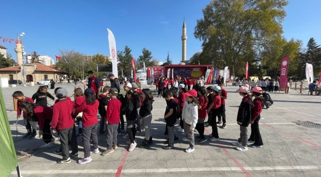 Geleneksel Oyunlar Tırı'nın 56. durağı Karaman oldu 