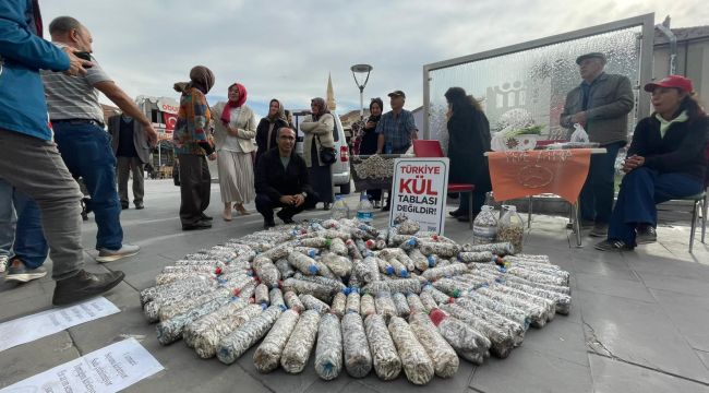 Karaman'da park ve sokakları kirleten 100 bin sigara izmariti sergilendi 