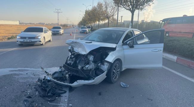 Karaman'da tırla çarpışan otomobilin sürücüsü yaralandı