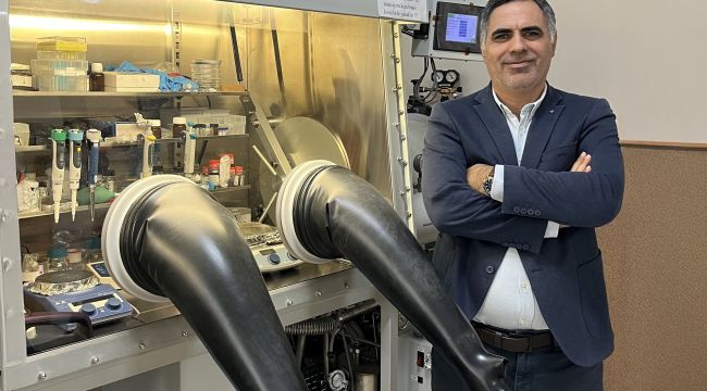 KMÜ'lü akademisyene birincilik ödülü 