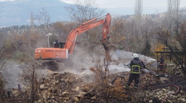 Ermenek'te çıkan yangında yaşlı kadını komşuları kurtardı 