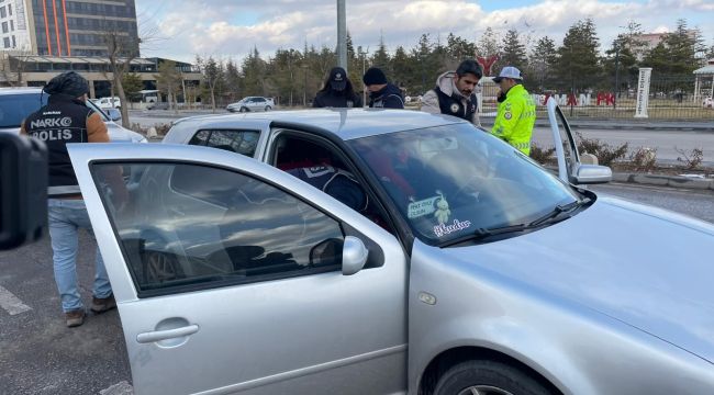 Karaman polisi yılbaşı öncesi denetimlerini arttırdı 