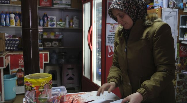 Karaman'da bir hayırsever, mahalle bakkalındaki borcu kapattı 