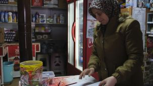 Karaman'da bir hayırsever, mahalle bakkalındaki borcu kapattı 