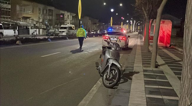 Karaman'da devrilen motosikletin sürücüsü yaralandı