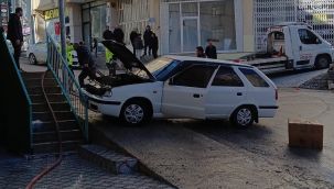 Ermenek’te seyir halindeki otomobil yandı 