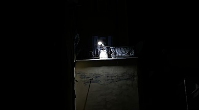 Karaman'da balkondan düşen kadın ağır yaralandı 