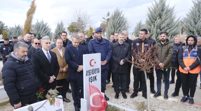 Karaman'da depremde hayatını kaybedenler için anma programı düzenlendi