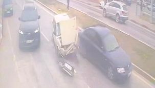 Karaman'da güvenlik kamerasına yansıyan kazada 1 kişi yaralandı